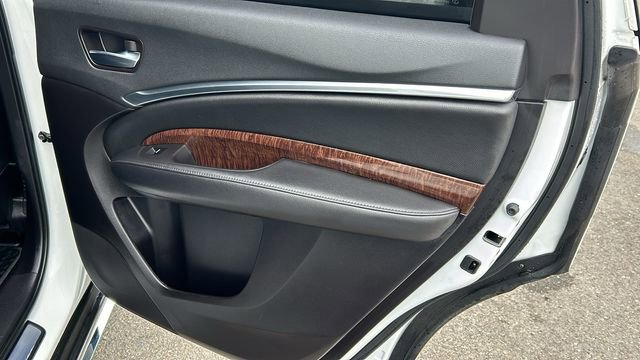 Used 2018 Acura MDX SH-AWD w/ Technology Package image 12