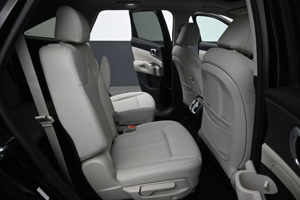 Used 2023 Kia Sorento SX AWD/4WD image 22