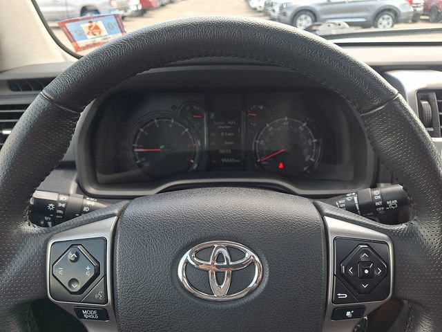 Used 2020 Toyota 4Runner SR5 Premium w/ Moonroof Package AWD/4WD image 19