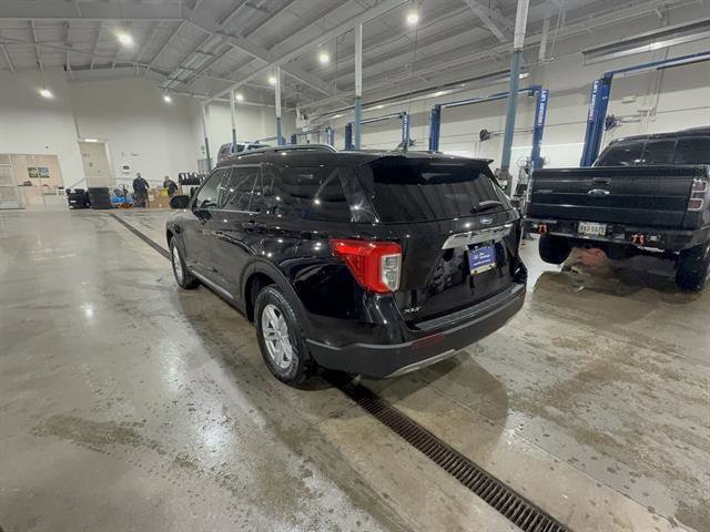 Certified 2023 Ford Explorer XLT w/ Equipment Group 202A image 3