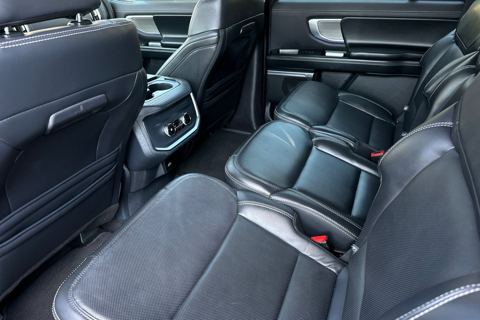 Certified 2025 Ford Expedition Max Platinum AWD/4WD image 10