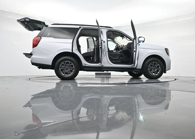 Certified 2025 Ford Expedition Active RWD image 58