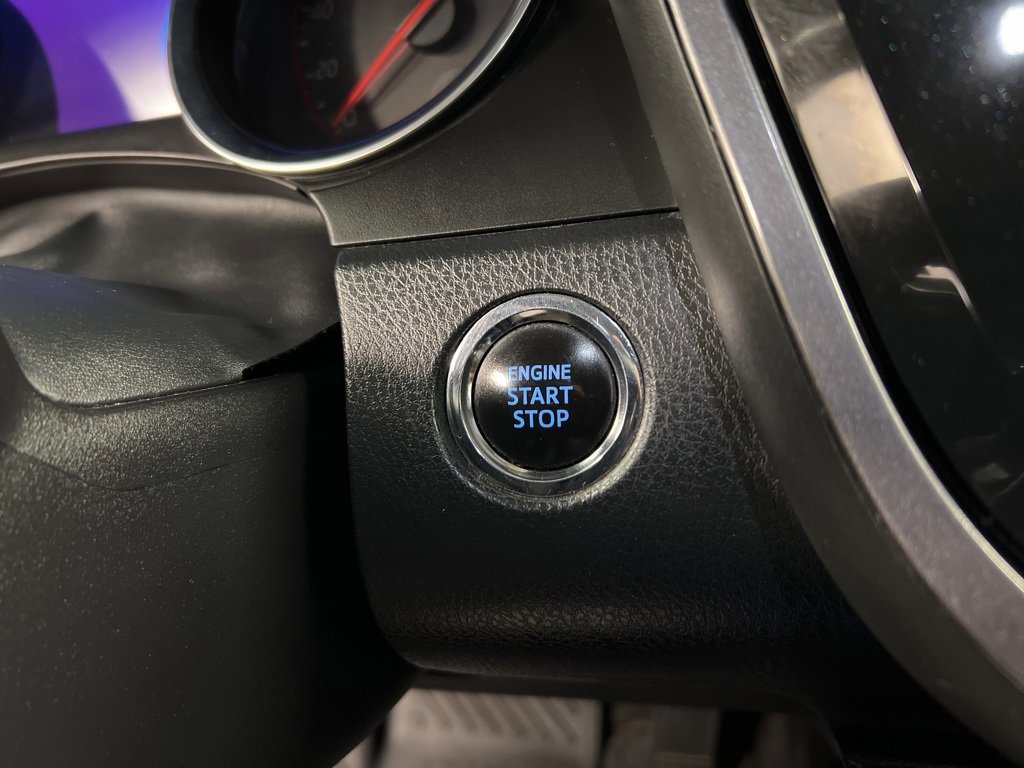 Used 2019 Toyota Camry XSE image 16