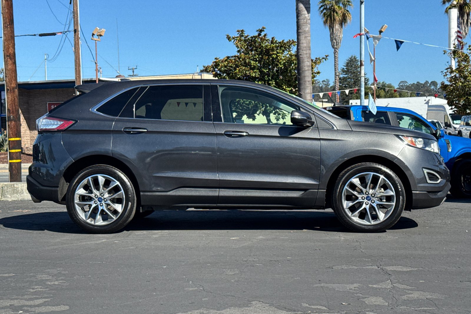 Certified 2018 Ford Edge Titanium w/ Technology Package FWD image 26