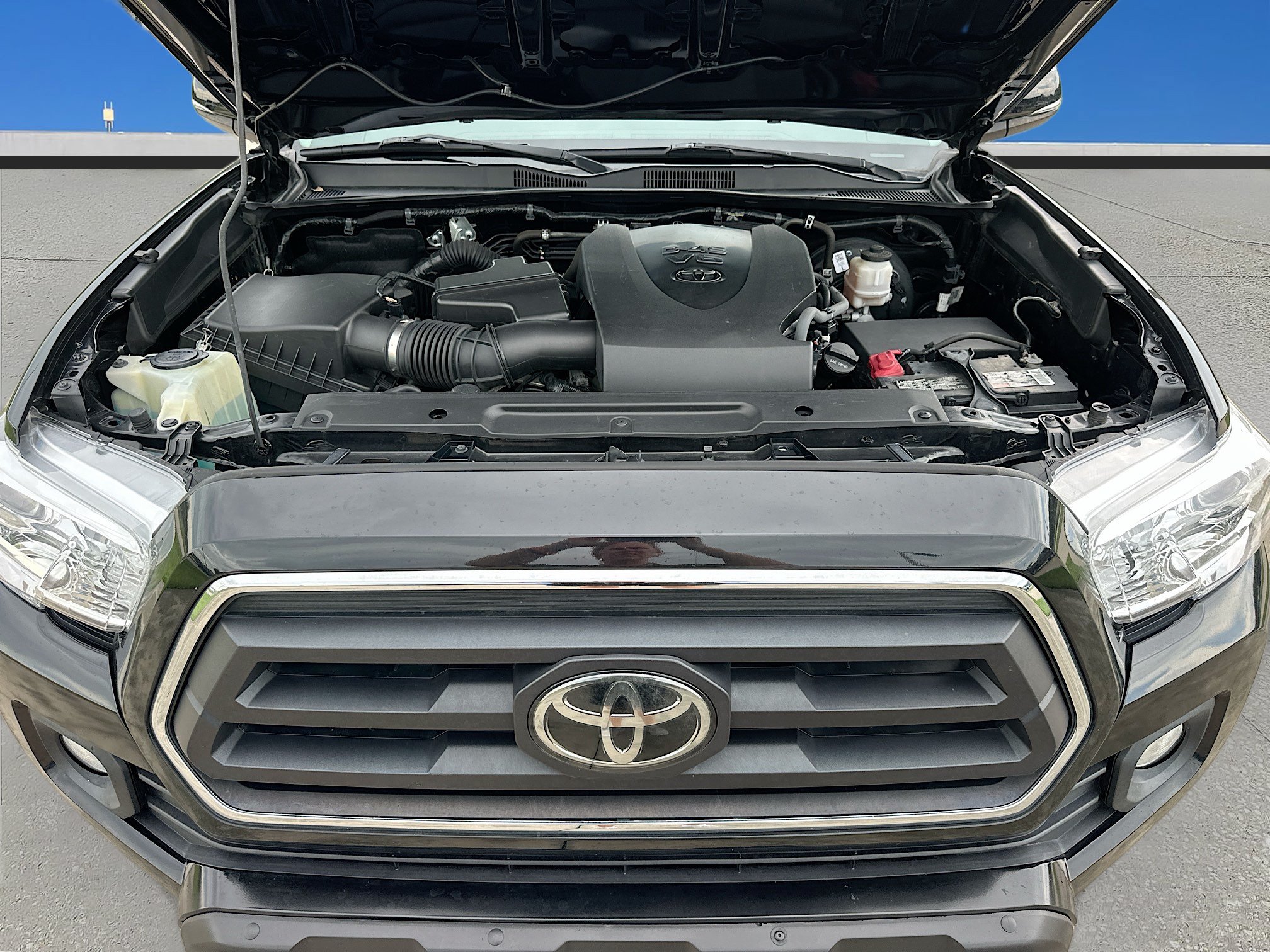 Used 2022 Toyota Tacoma SR5 w/ Technology Package RWD image 26