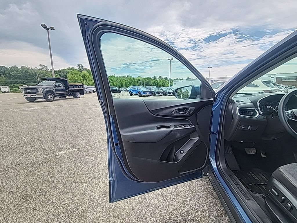 Used 2024 Chevrolet Equinox LT AWD/4WD image 11