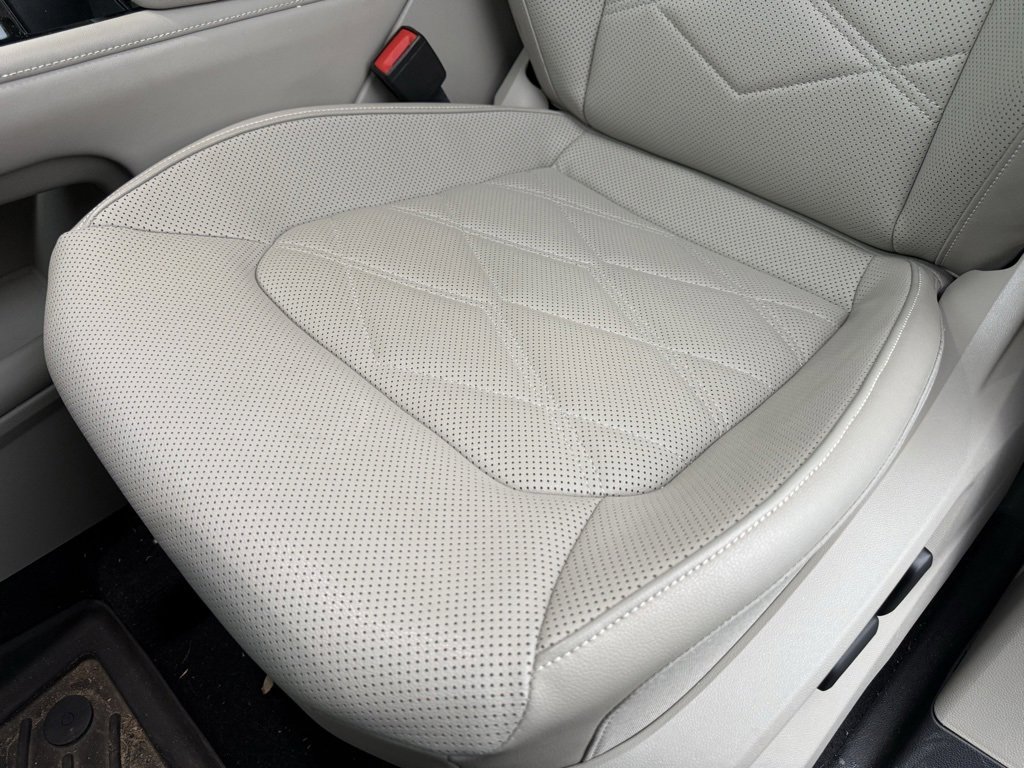 Used 2024 Volkswagen Atlas SE image 24