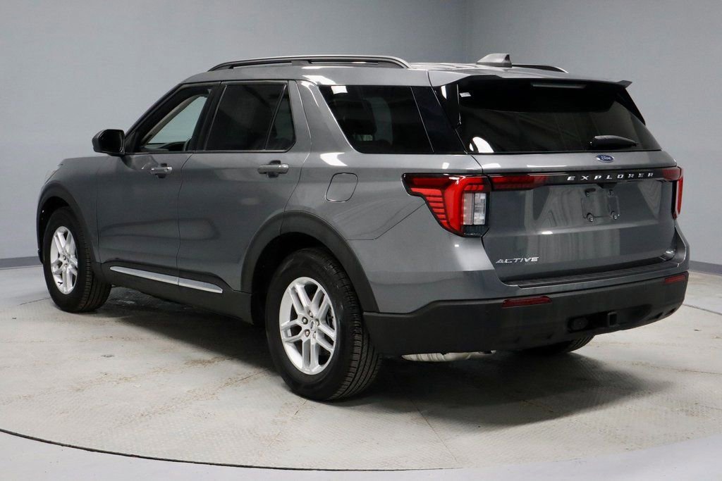 Certified 2025 Ford Explorer Active image 3