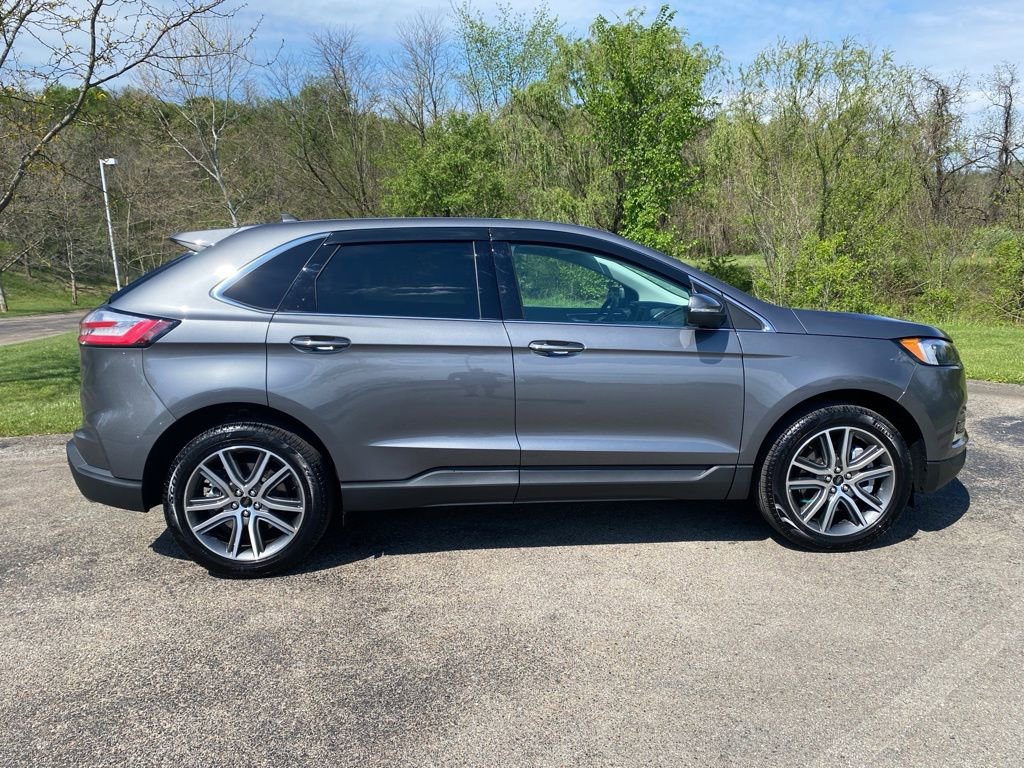 Certified 2024 Ford Edge Titanium AWD/4WD image 2