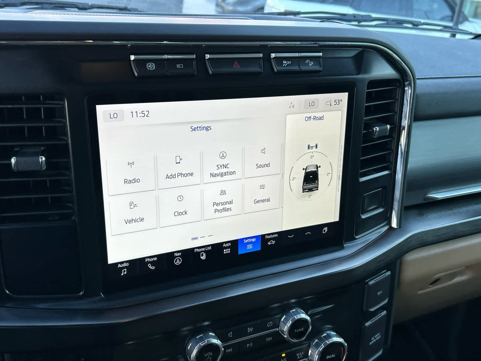 Certified 2023 Ford F350 Lariat w/ Chrome Package image 35