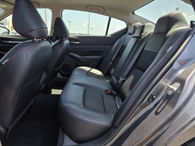 Used 2024 Nissan Altima 2.5 SR FWD image 18