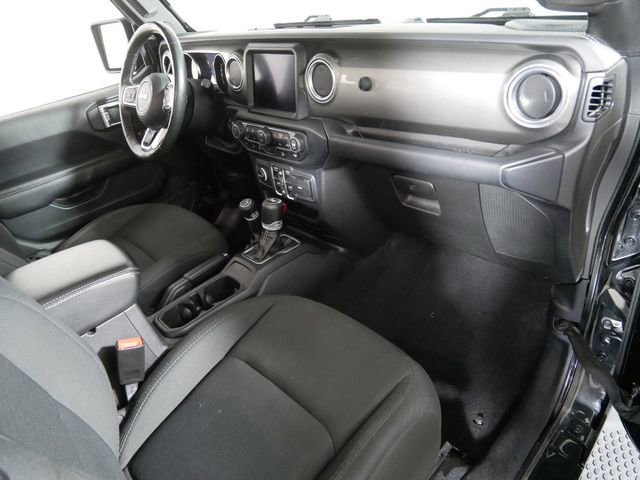 Used 2019 Jeep Wrangler Unlimited Sahara image 11