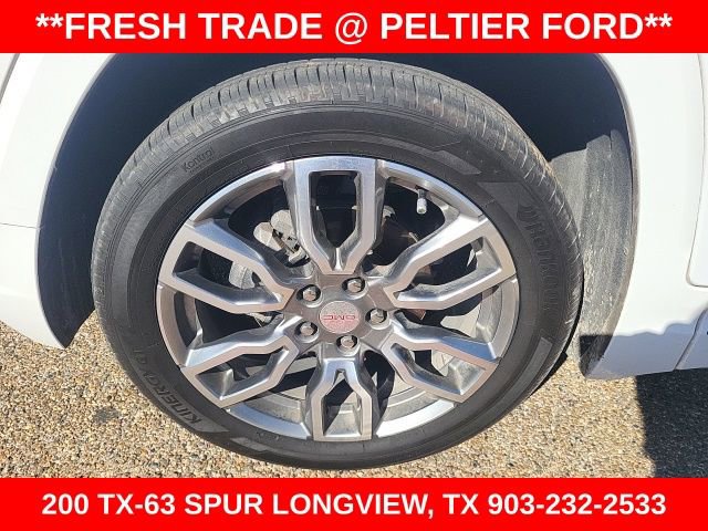 Used 2024 GMC Terrain Denali w/ Denali Premium Package image 5