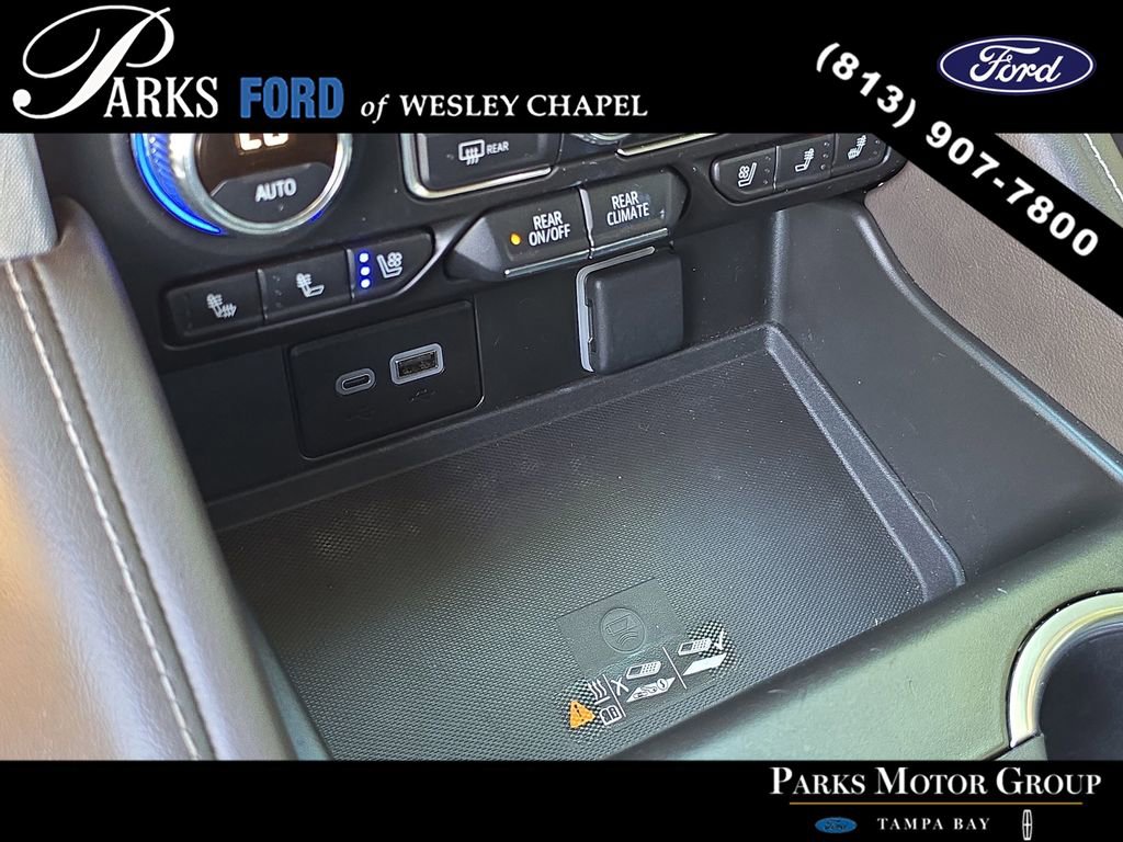 Used 2024 GMC Yukon XL SLT image 25