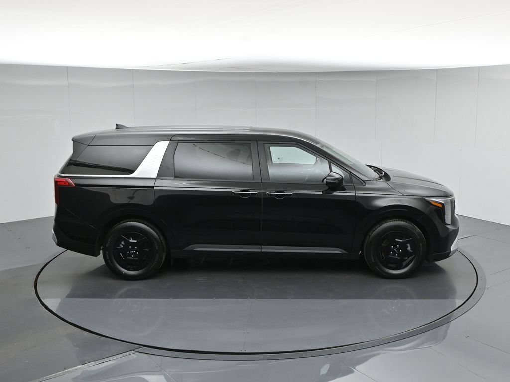 Used 2026 Kia Carnival FWD image 43
