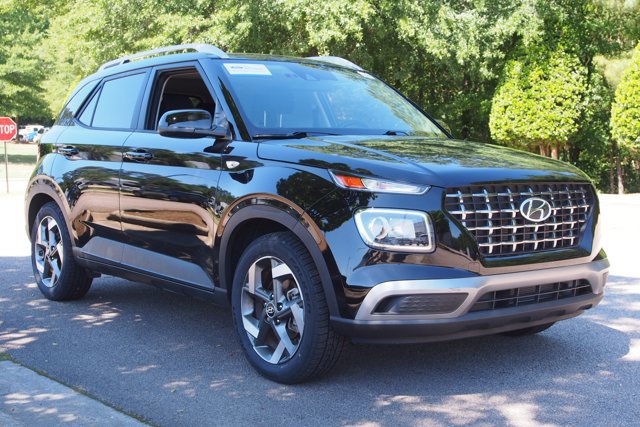Used 2022 Hyundai Venue SEL w/ Cargo Package