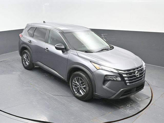 Used 2025 Nissan Rogue S AWD/4WD image 16