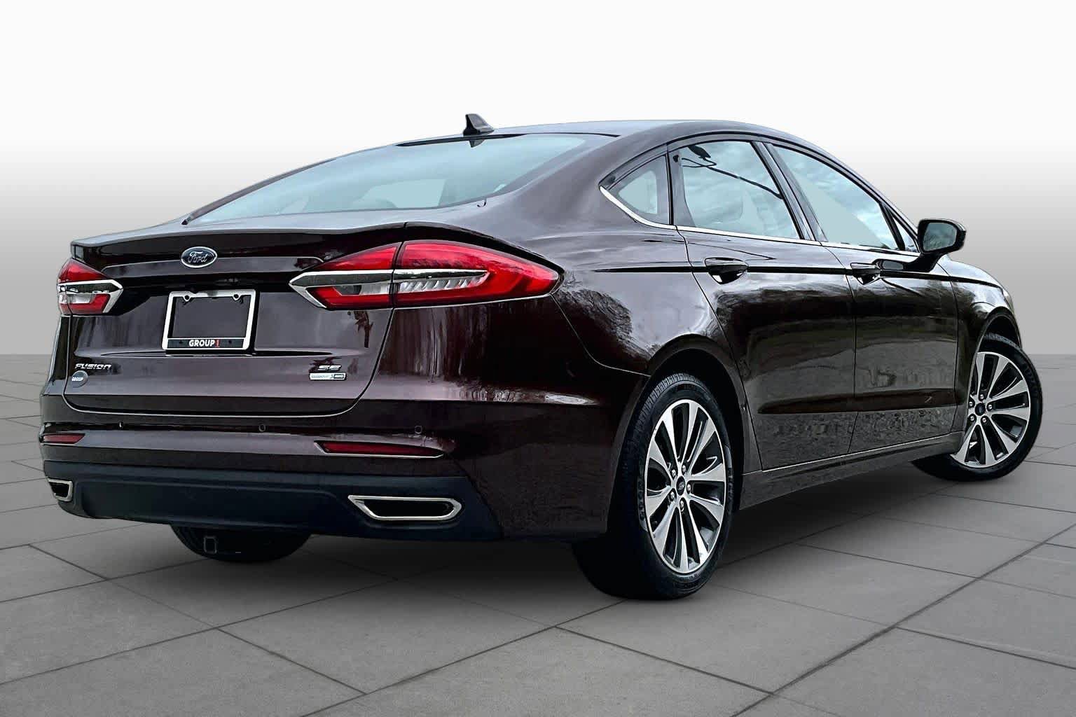 Certified 2019 Ford Fusion SE AWD/4WD image 12