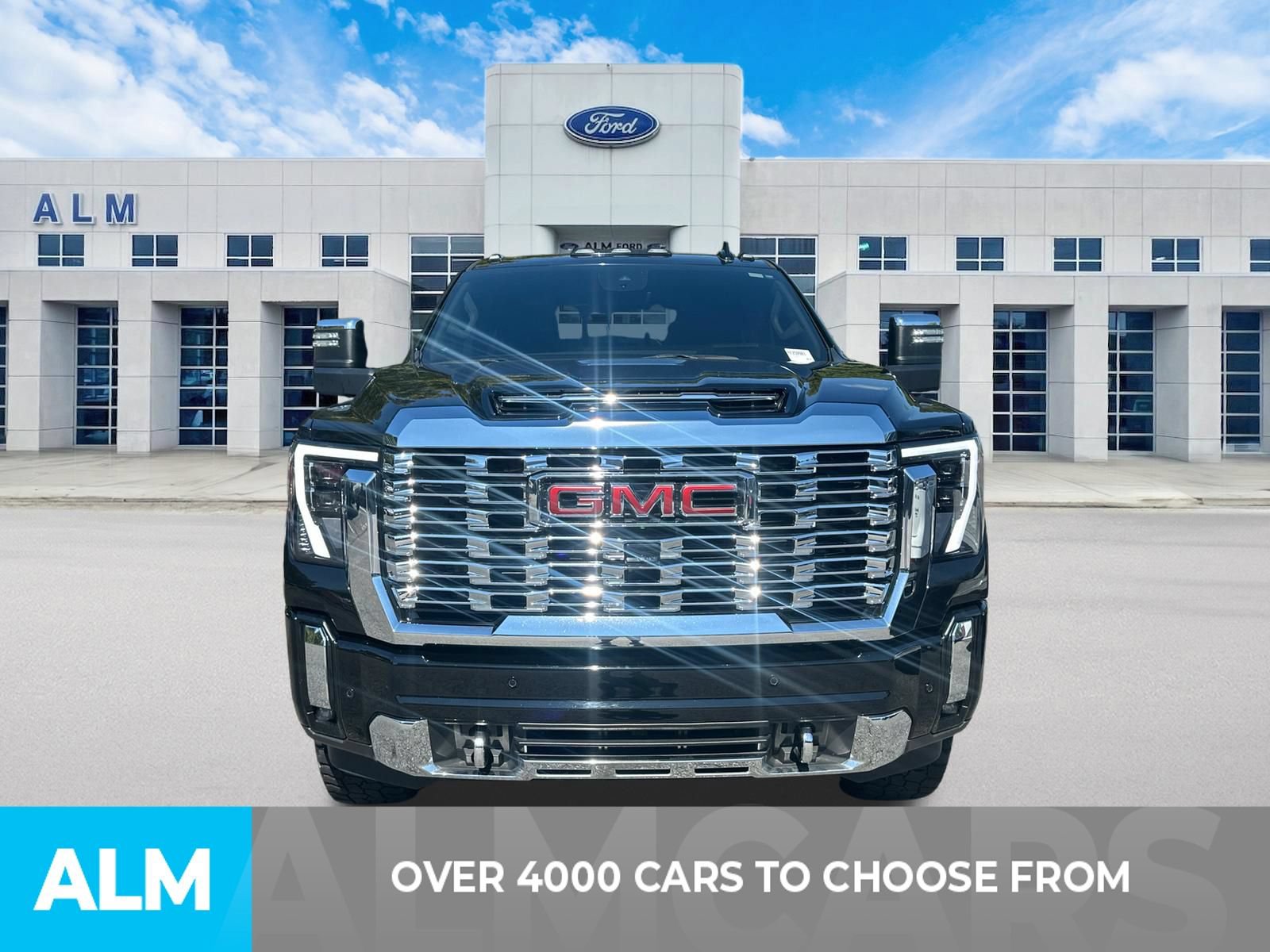 Used 2024 GMC Sierra 2500 Denali w/ Denali Reserve Package AWD/4WD image 2