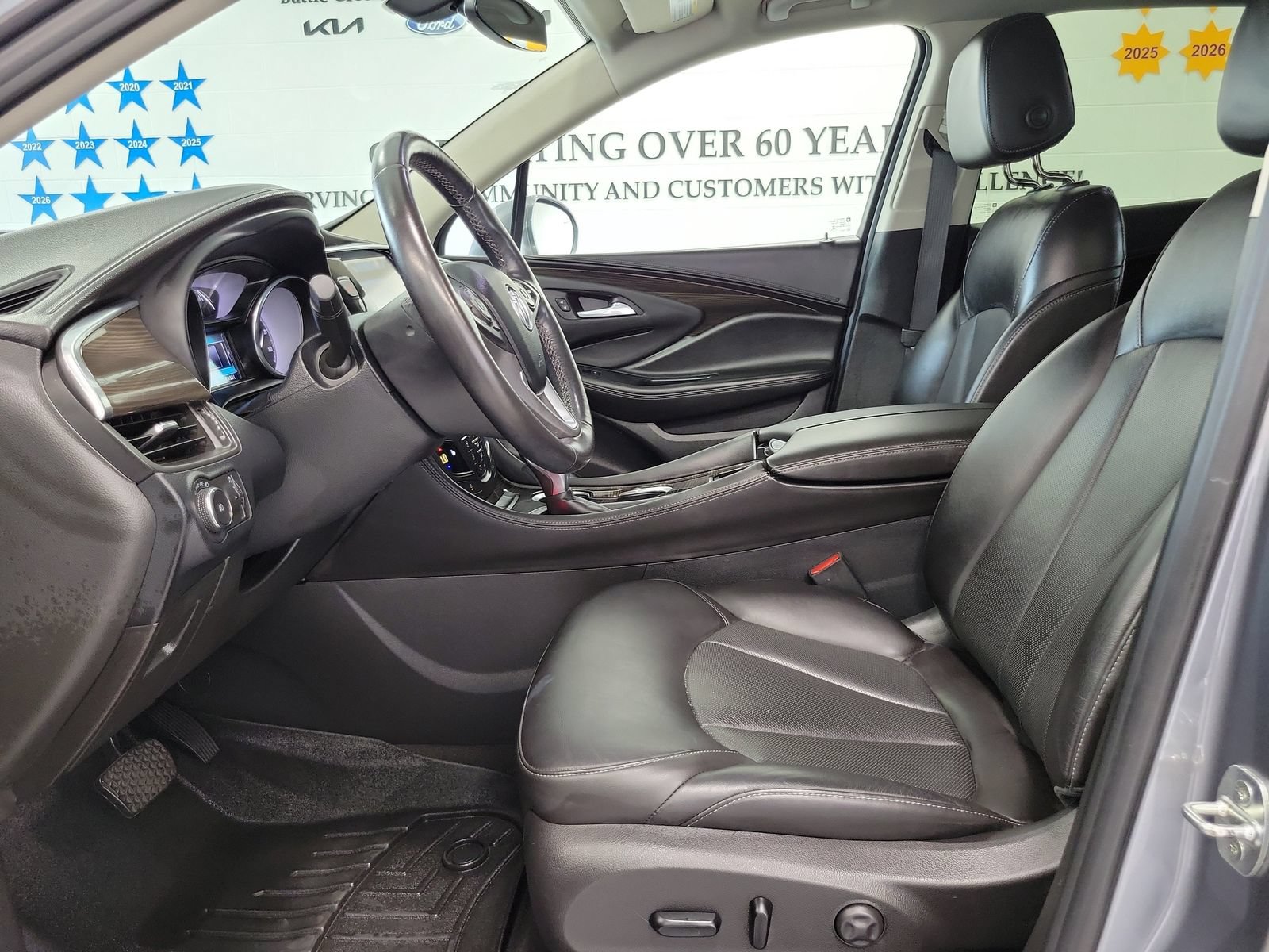 Used 2020 Buick Envision Essence AWD/4WD image 8