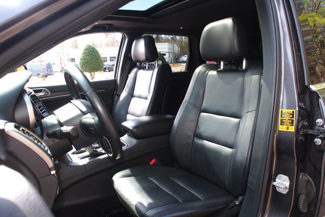 Used 2020 Jeep Grand Cherokee Limited image 16