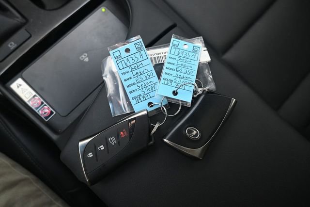 Used 2024 Lexus ES 350 w/ Premium Package FWD image 20