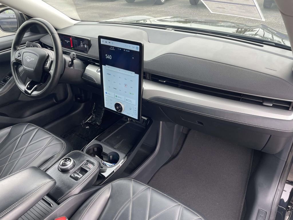 Certified 2022 Ford Mustang Mach-E Select image 31