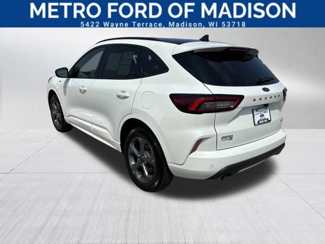 Certified 2024 Ford Escape ST-Line w/ Tech Pack #1 AWD/4WD image 4