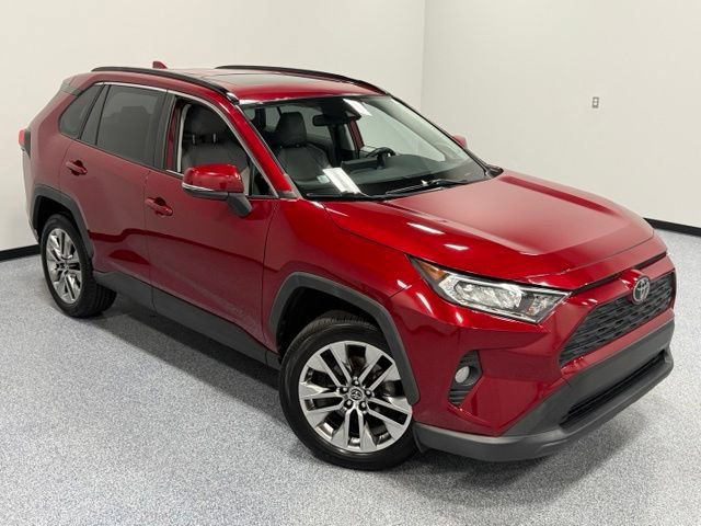 Used 2019 Toyota RAV4 XLE Premium FWD image 38
