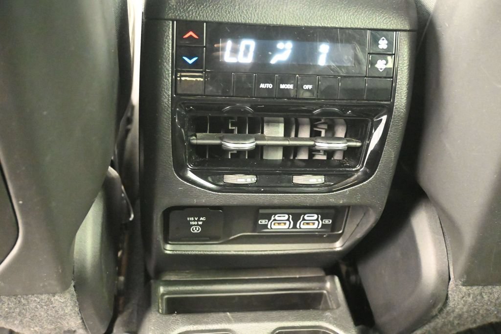 Used 2023 Jeep Grand Cherokee L Laredo AWD/4WD image 23