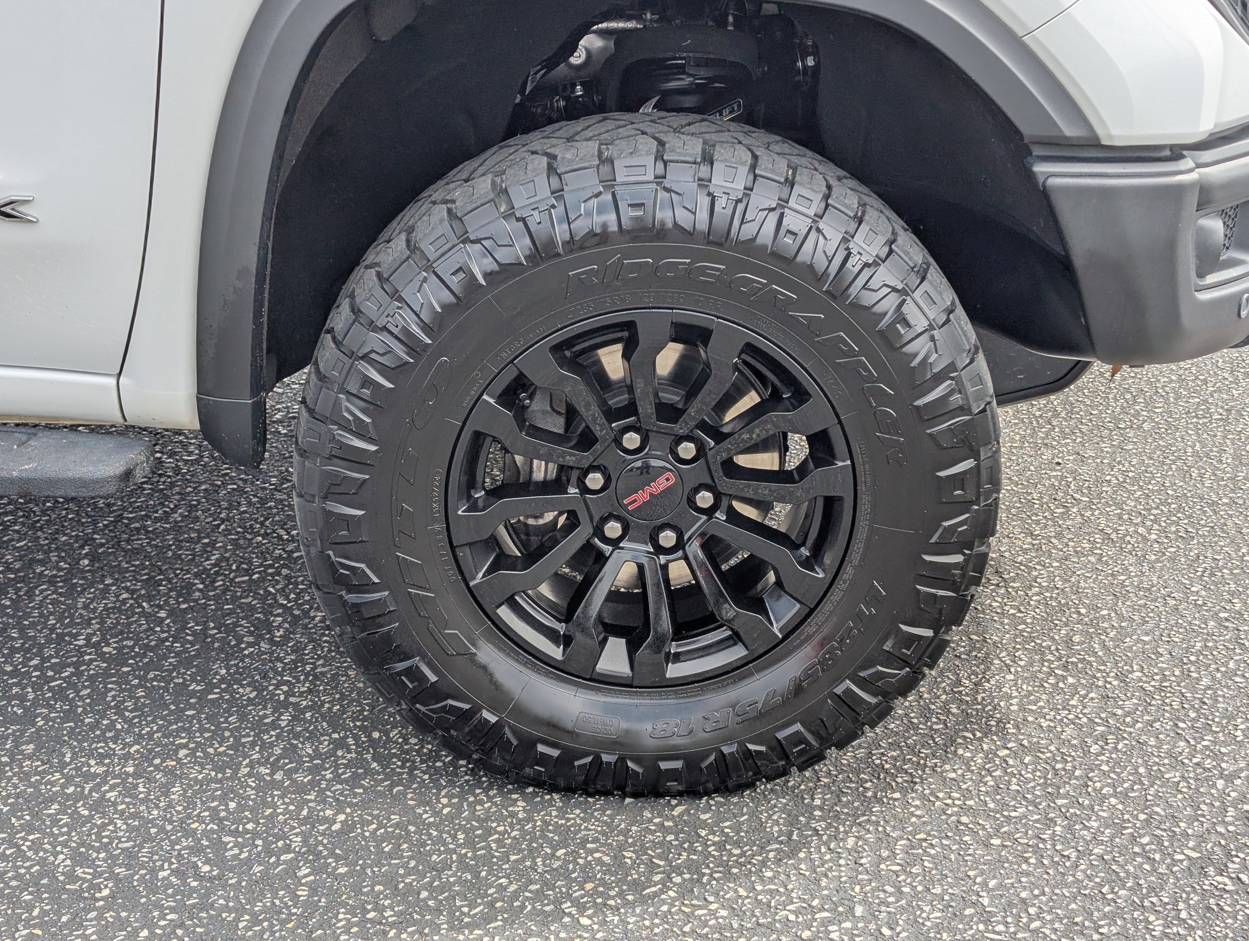 Used 2023 GMC Sierra 1500 AT4X image 12