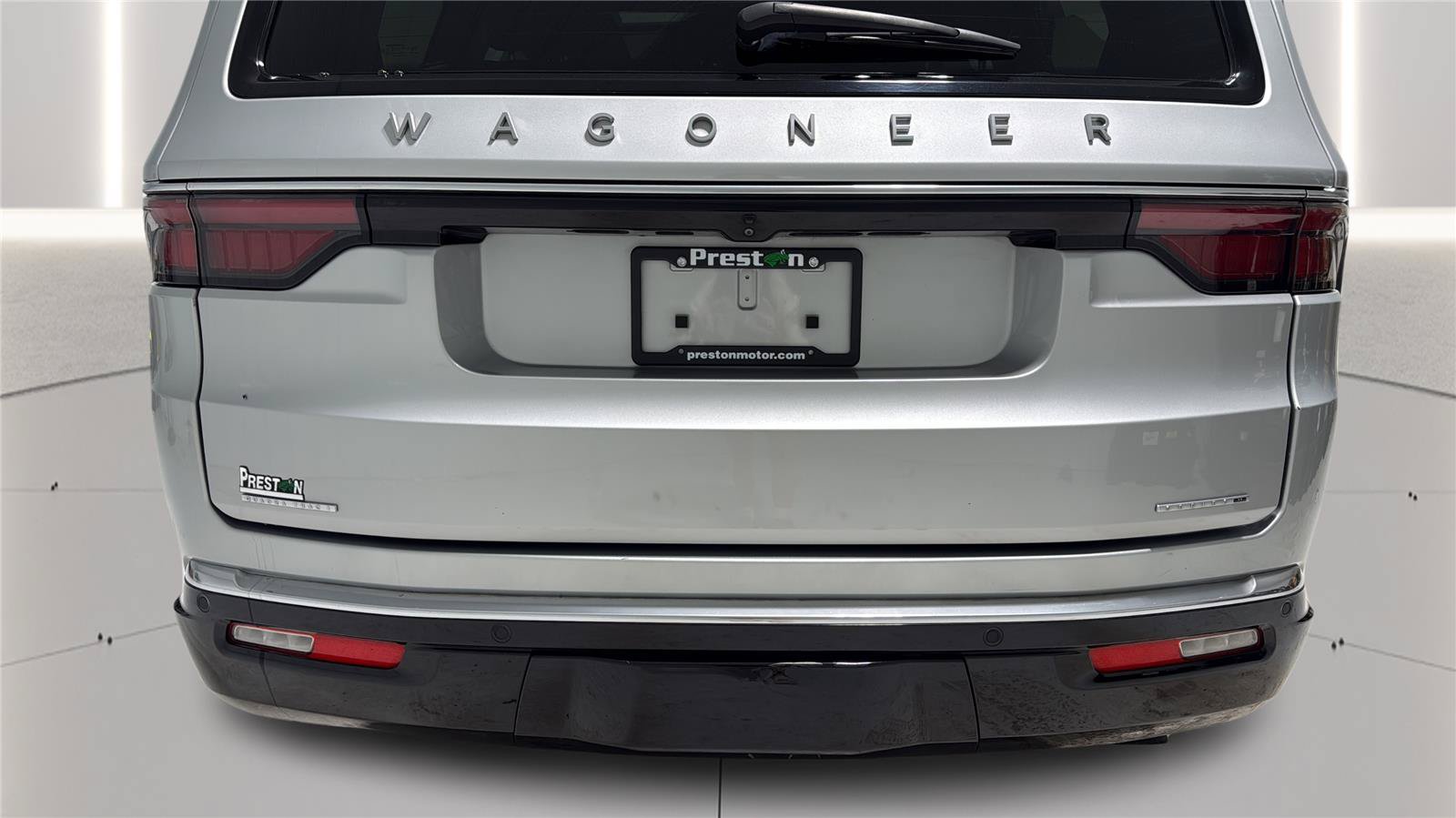 Used 2023 Jeep Wagoneer Series II w/ Premium Group I AWD/4WD image 36