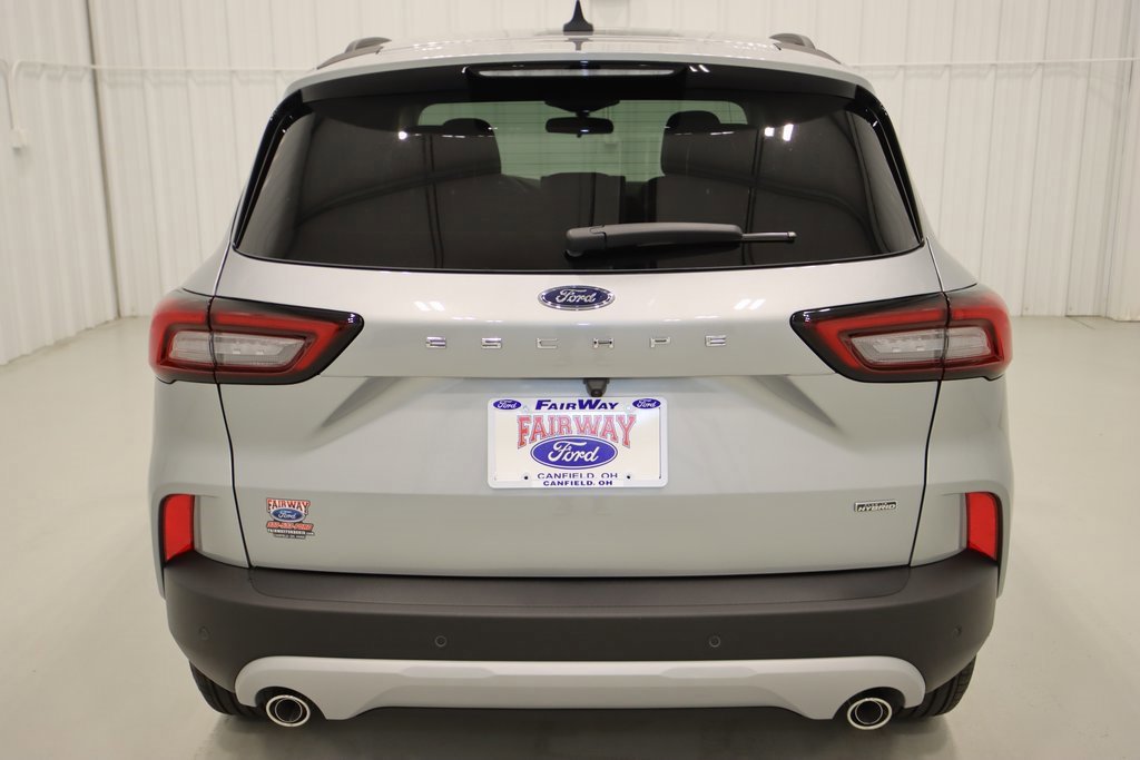Certified 2024 Ford Escape SE image 10
