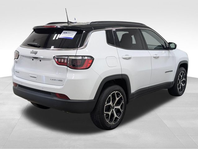 Used 2025 Jeep Compass Limited AWD/4WD image 20