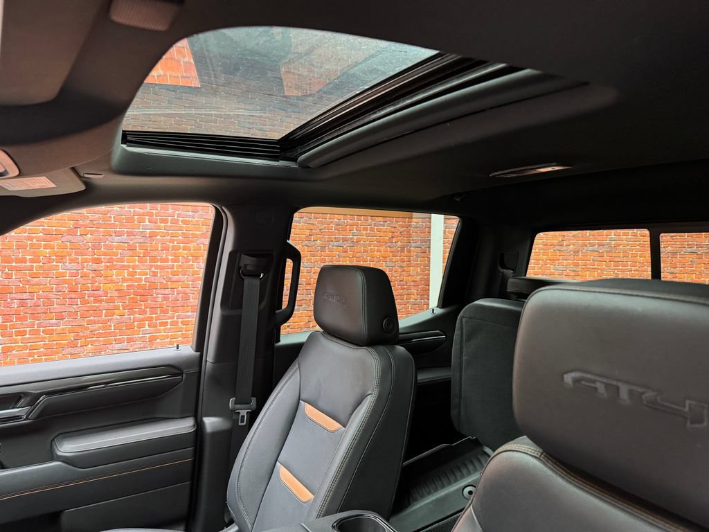 Used 2023 GMC Sierra 1500 AT4 w/ AT4 Premium Package AWD/4WD image 3
