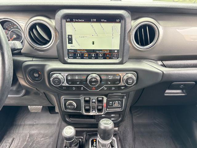 Used 2018 Jeep Wrangler Unlimited Sahara AWD/4WD image 22