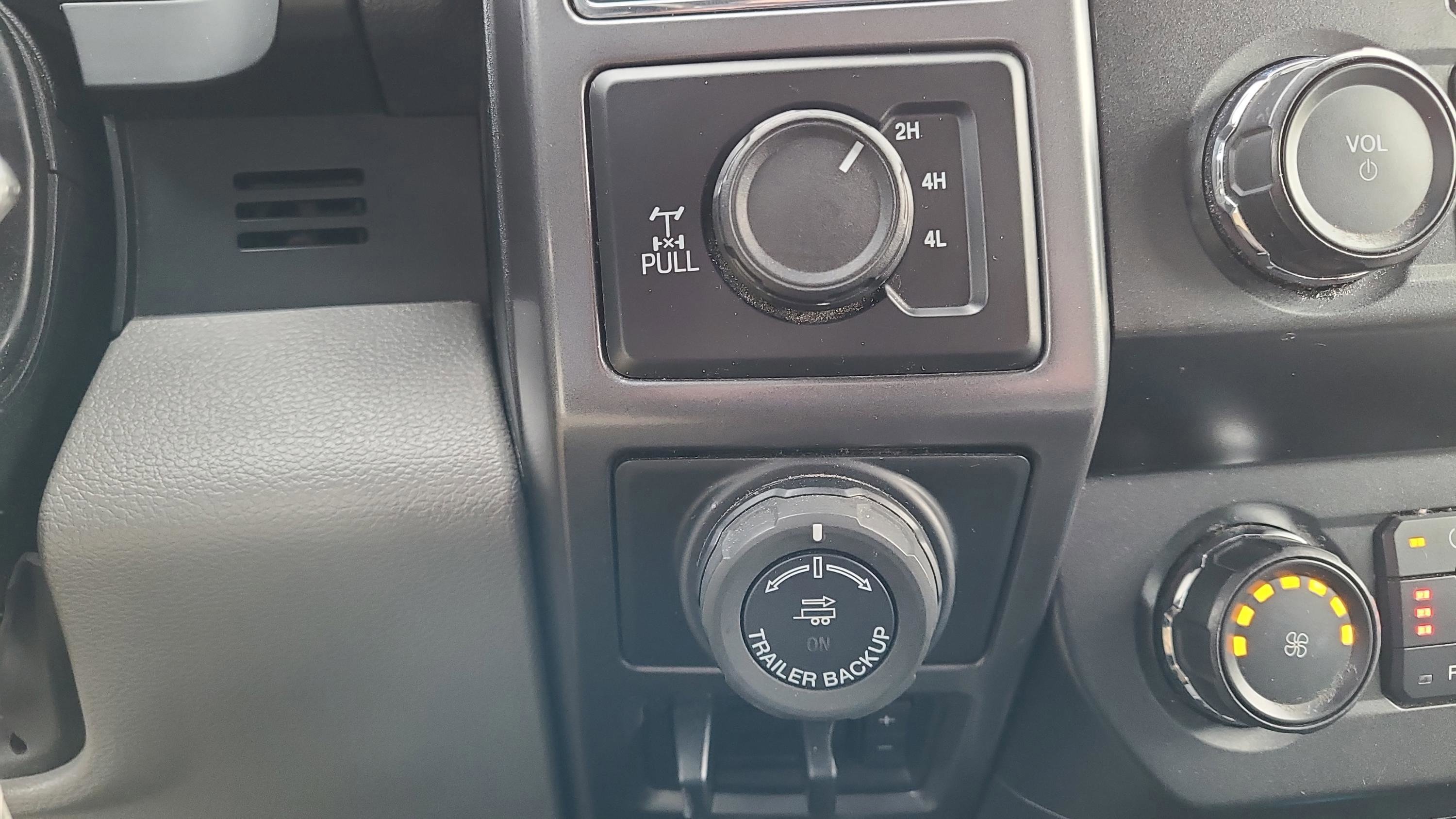 Certified 2019 Ford F150 XLT w/ Equipment Group 302A Luxury image 25