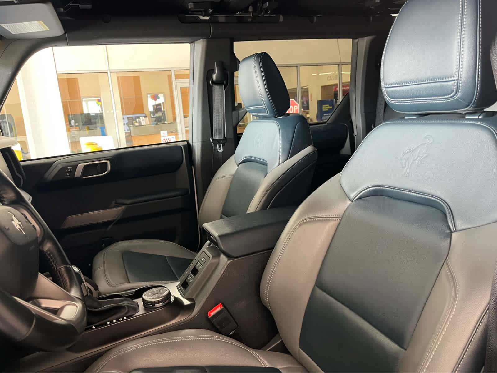 Certified 2023 Ford Bronco Outer Banks w/ Sasquatch Package AWD/4WD image 19