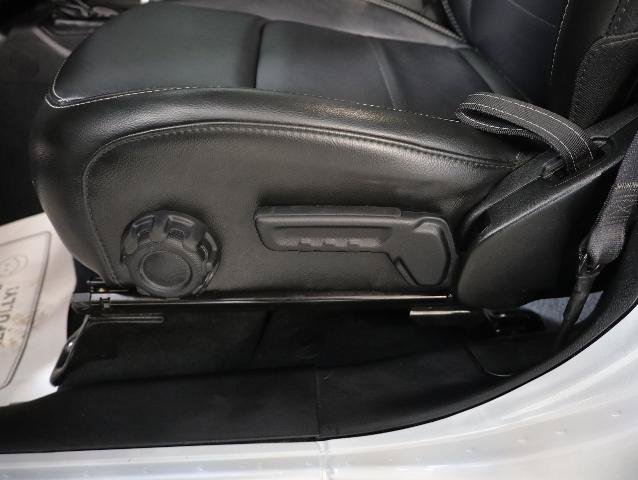 Used 2022 Jeep Wrangler Unlimited Sahara w/ Cold Weather Group AWD/4WD image 25