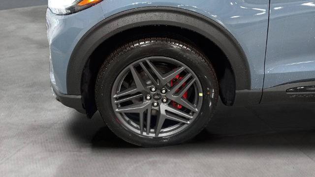Certified 2025 Ford Explorer ST AWD/4WD image 29