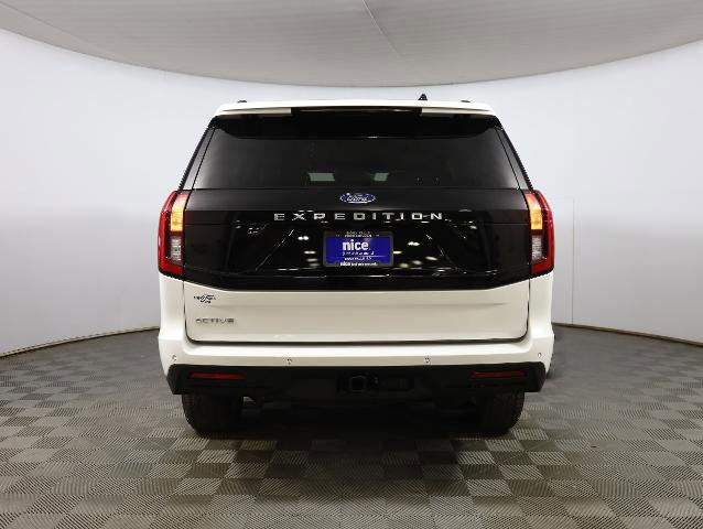 Certified 2025 Ford Expedition Active image 3