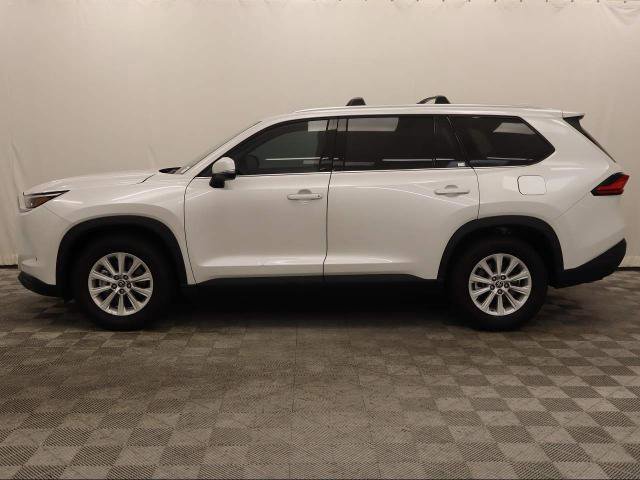 Used 2024 Toyota Grand Highlander XLE image 9