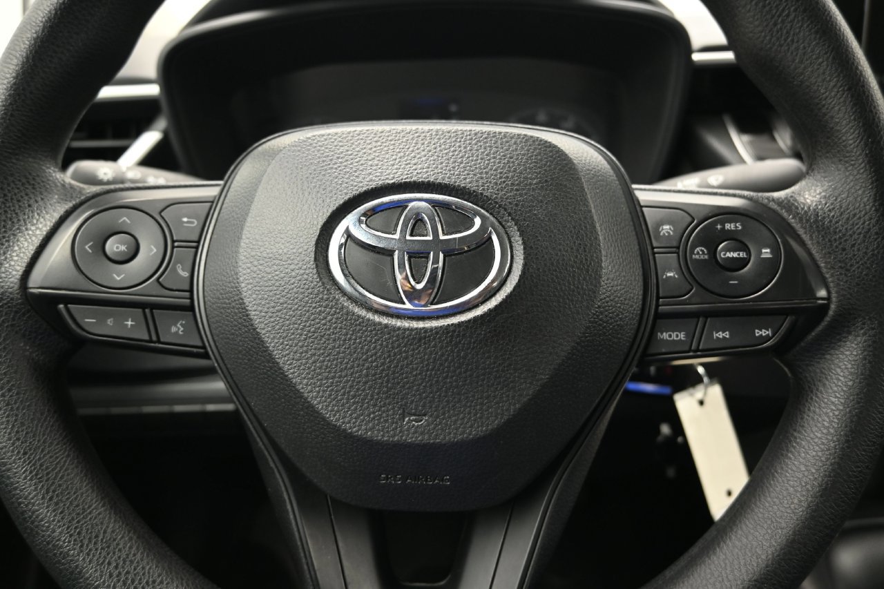 Used 2024 Toyota Corolla LE FWD image 29