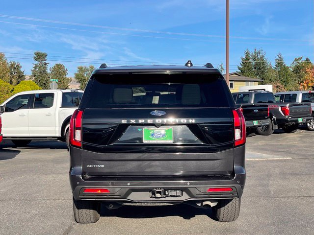 Certified 2025 Ford Expedition Active AWD/4WD image 4