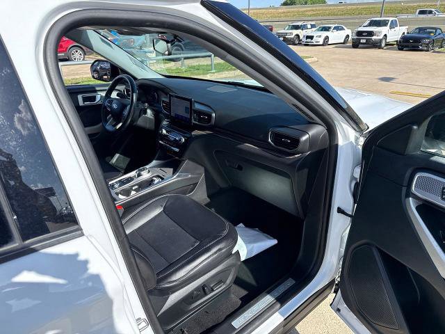 Certified 2023 Ford Explorer Limited AWD/4WD image 16