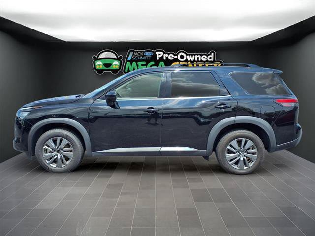 Used 2025 Nissan Pathfinder SV AWD/4WD image 3