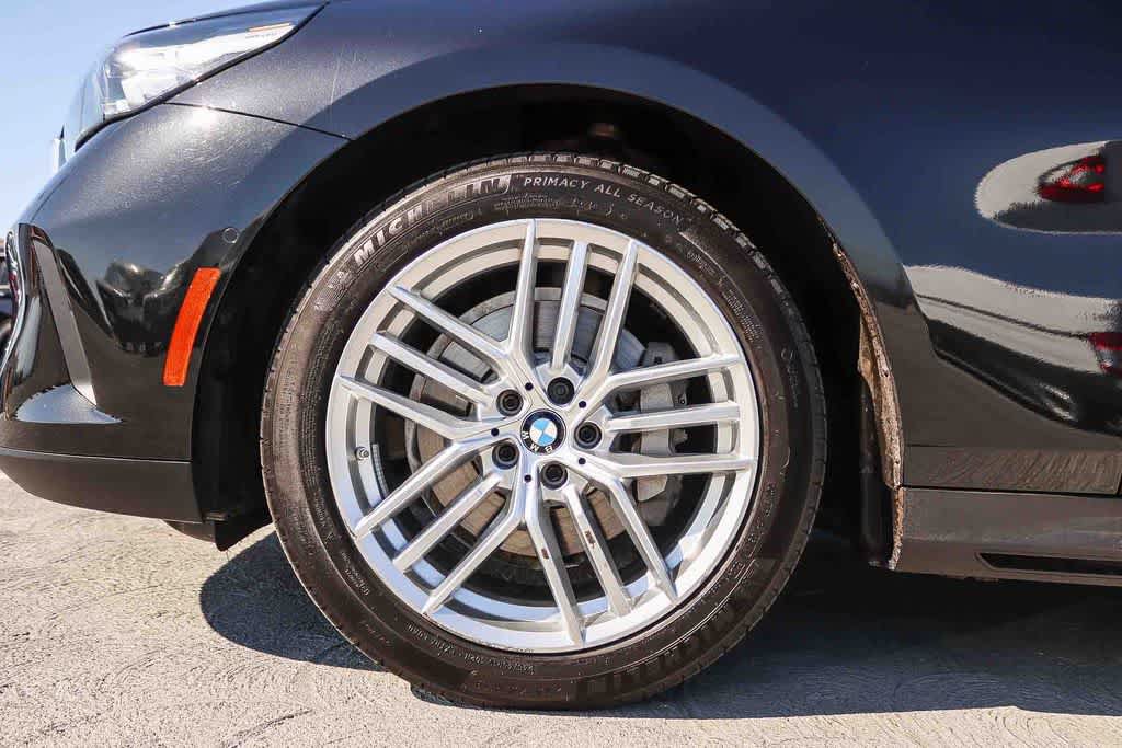 Used 2025 BMW 530i RWD image 11