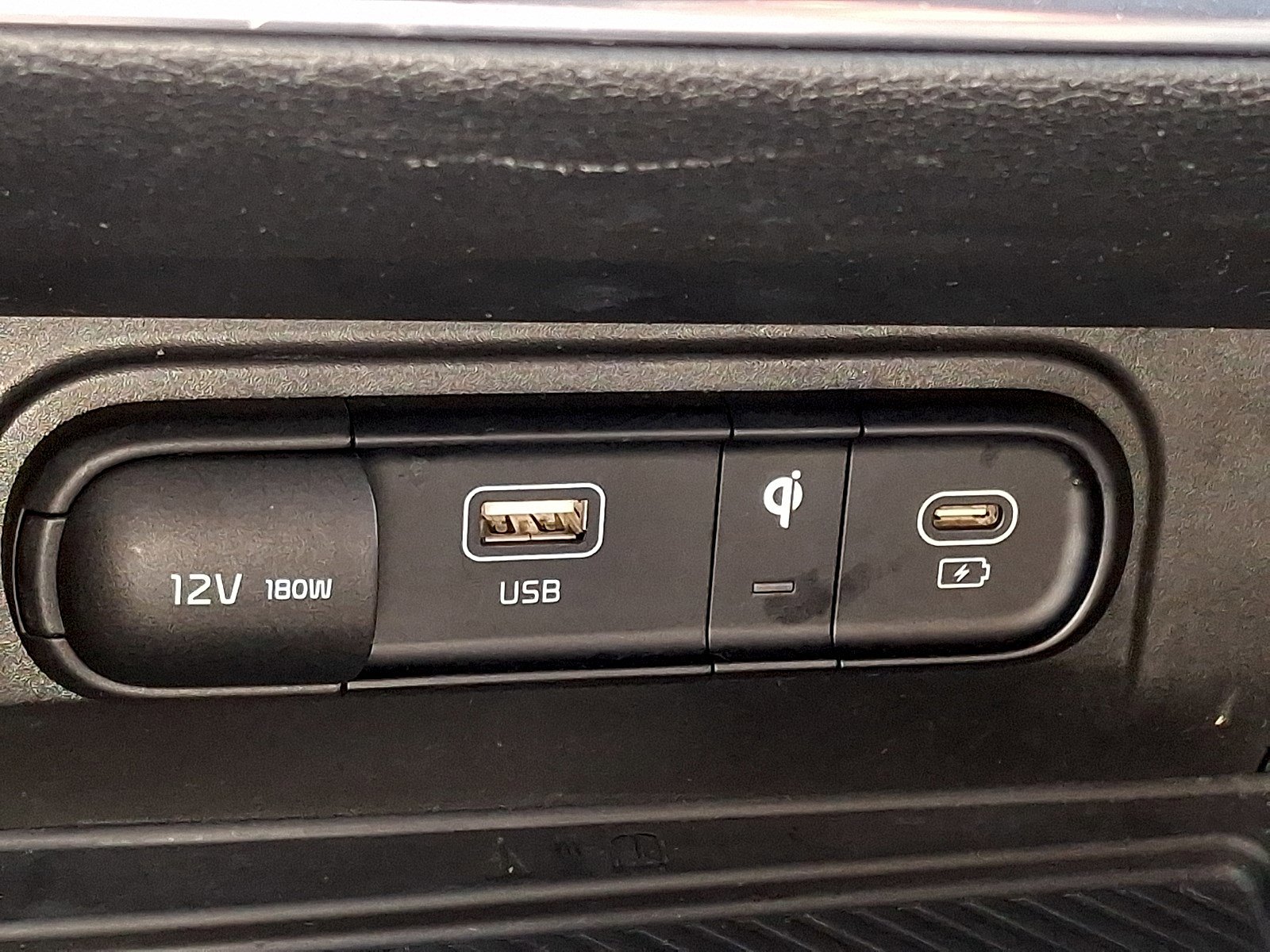 Used 2023 Kia Sportage X-Line AWD/4WD image 24