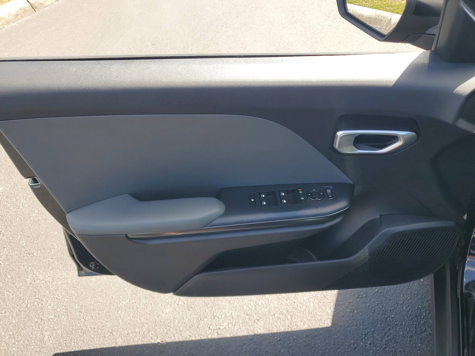 Used 2025 Kia K4 LX image 13