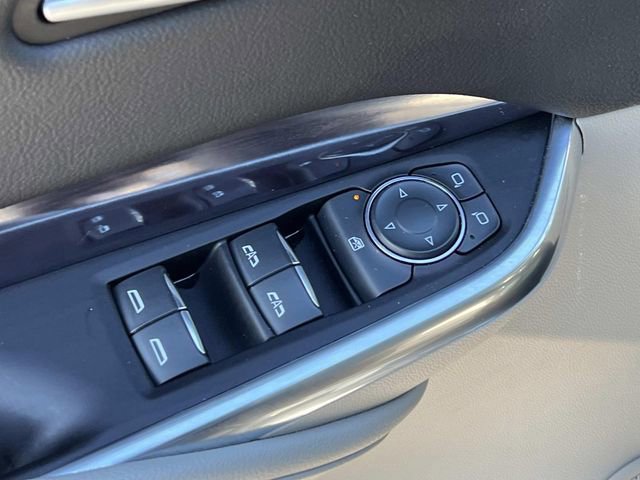 Used 2022 Cadillac XT4 Luxury w/ Cold Weather Package image 19